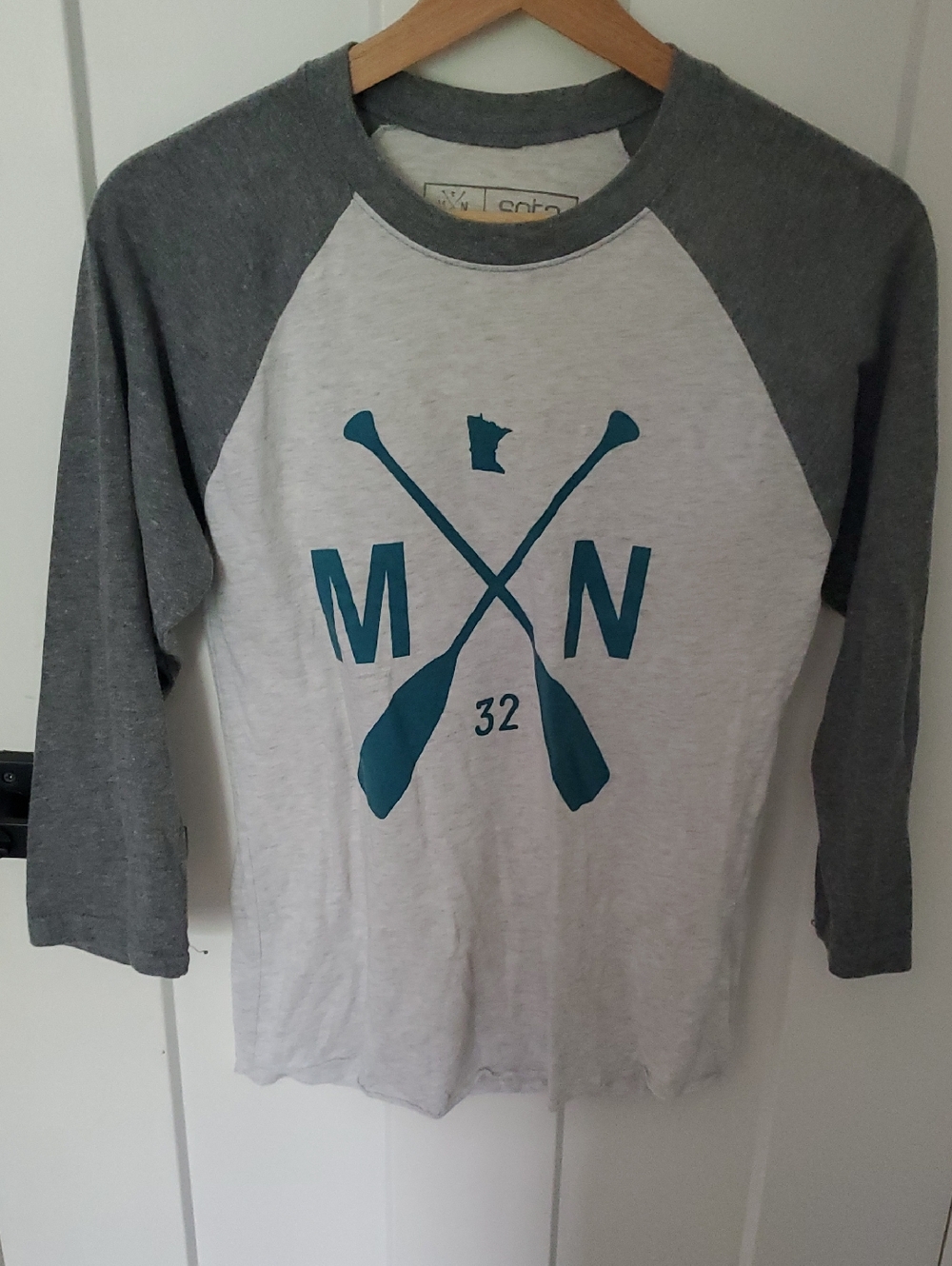 Womens MN Raglan Baseball Tee